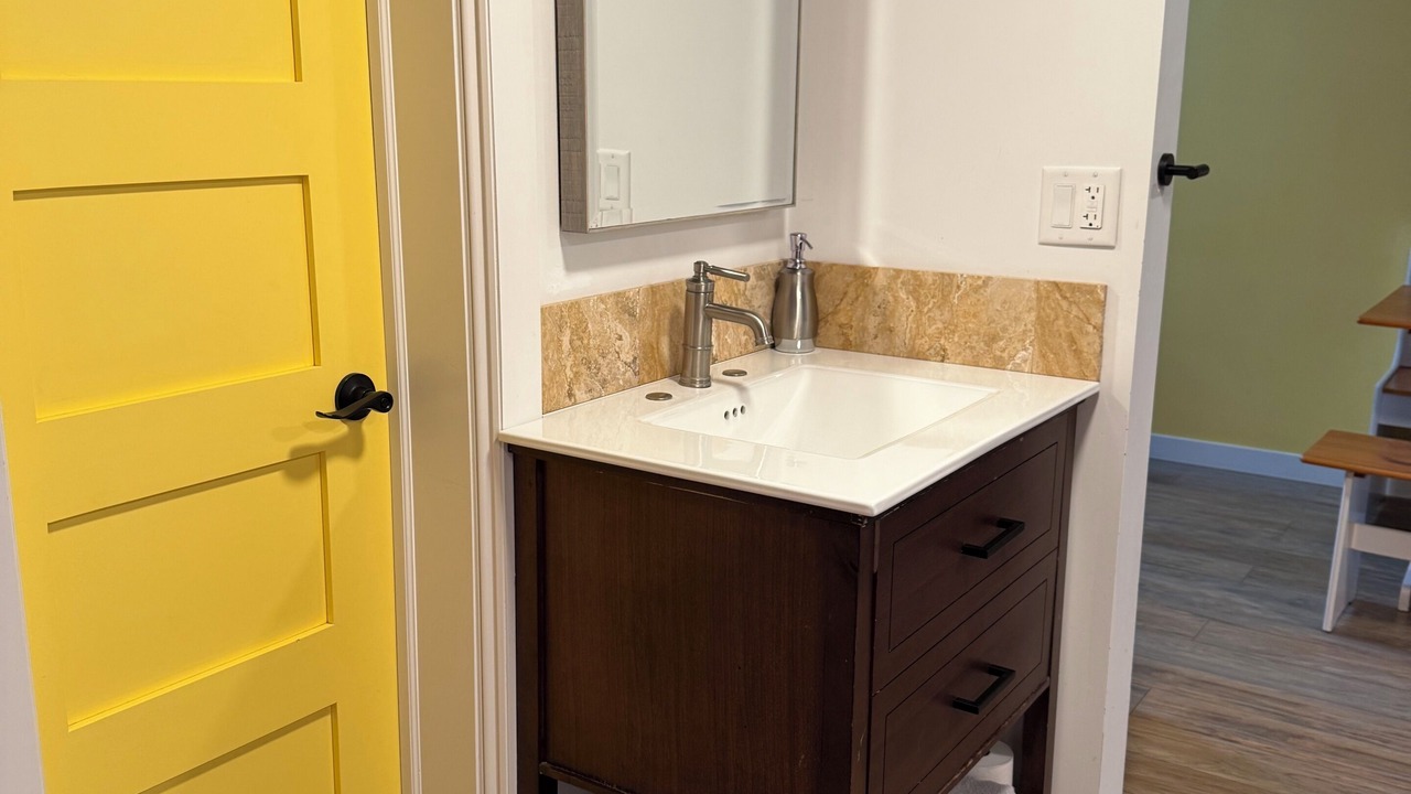 Photo of Bathroom in Kutzky Park