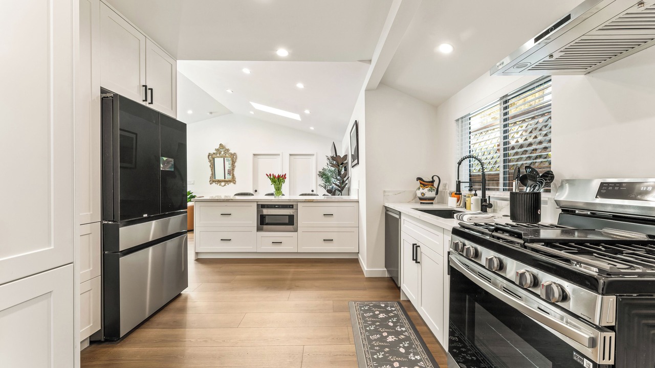 Photo of Kitchen in Hollywood Hills West
