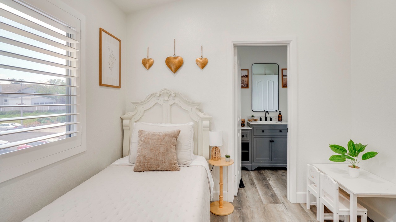 Photo of Bedroom in Corona
