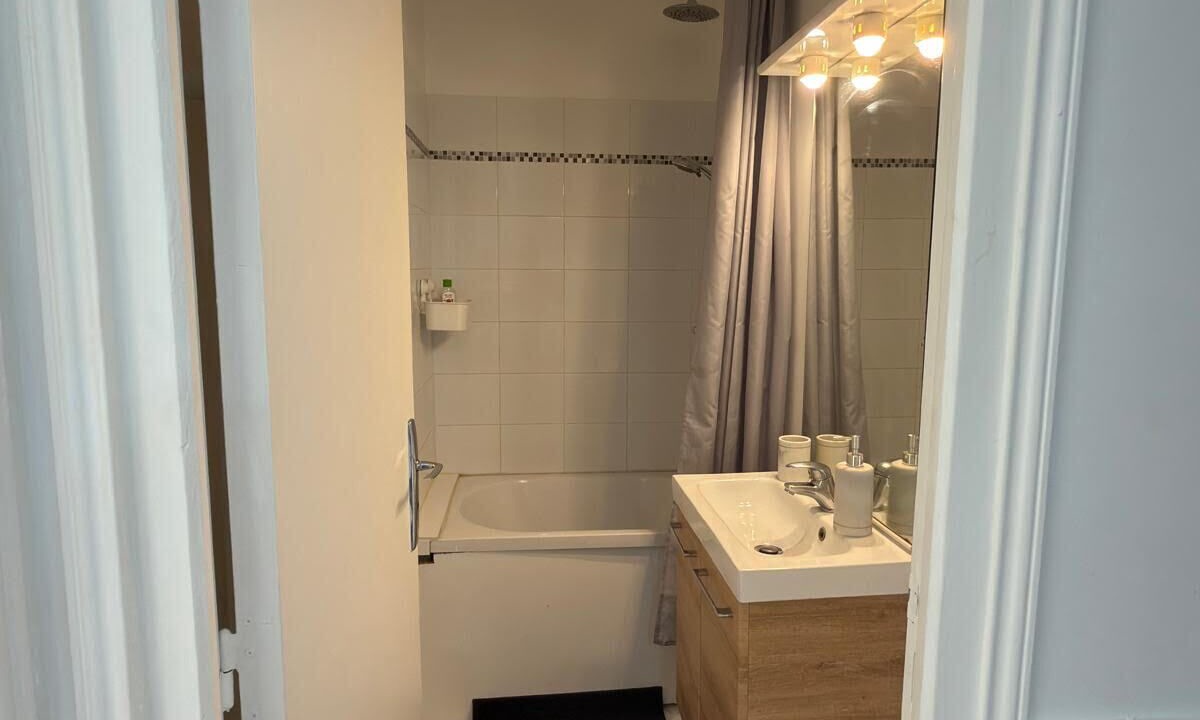 Photo of Bathroom in Bagnolet