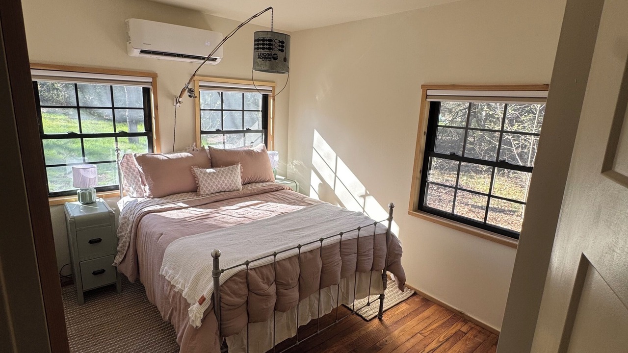 Photo of Bedroom in New Lisbon