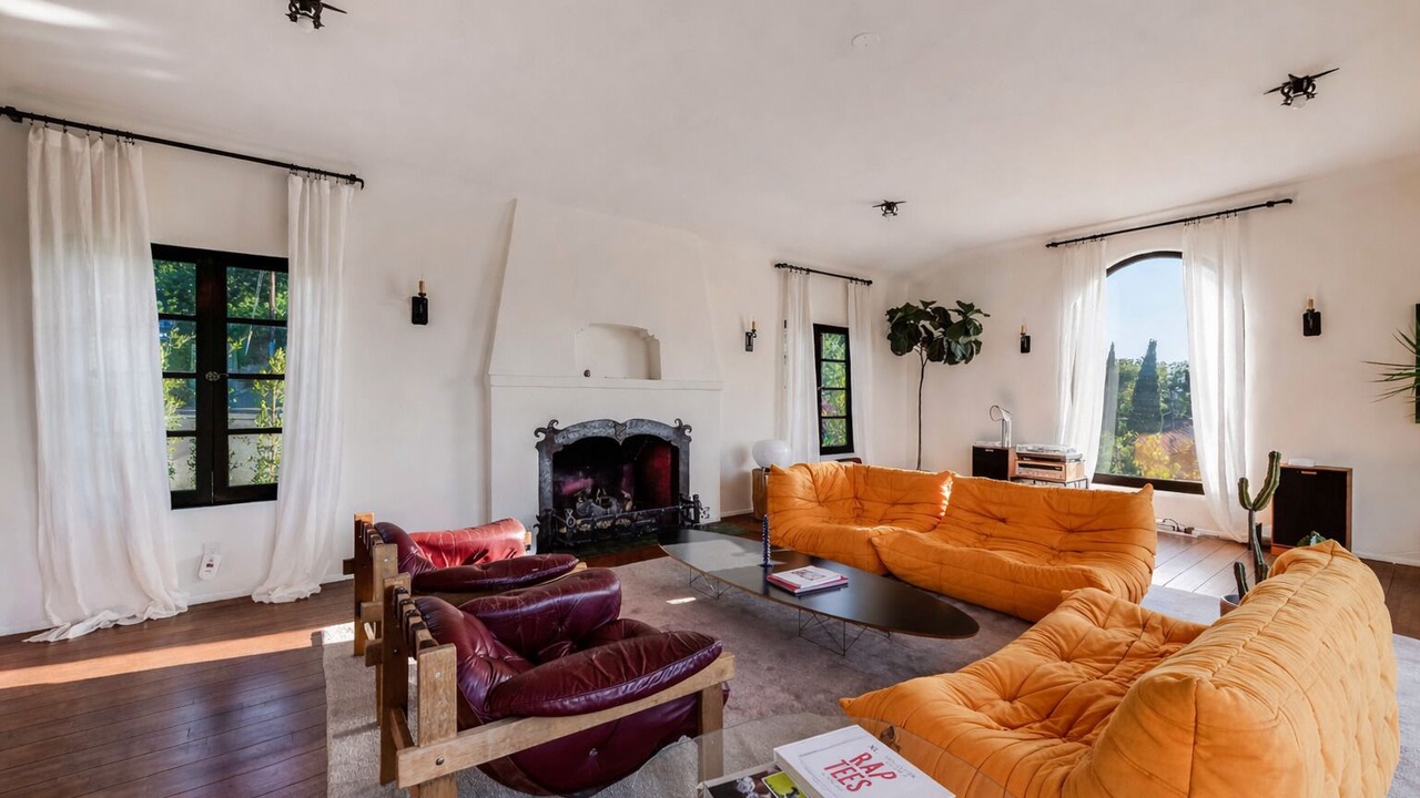 Photo of Livingroom in Eagle Rock