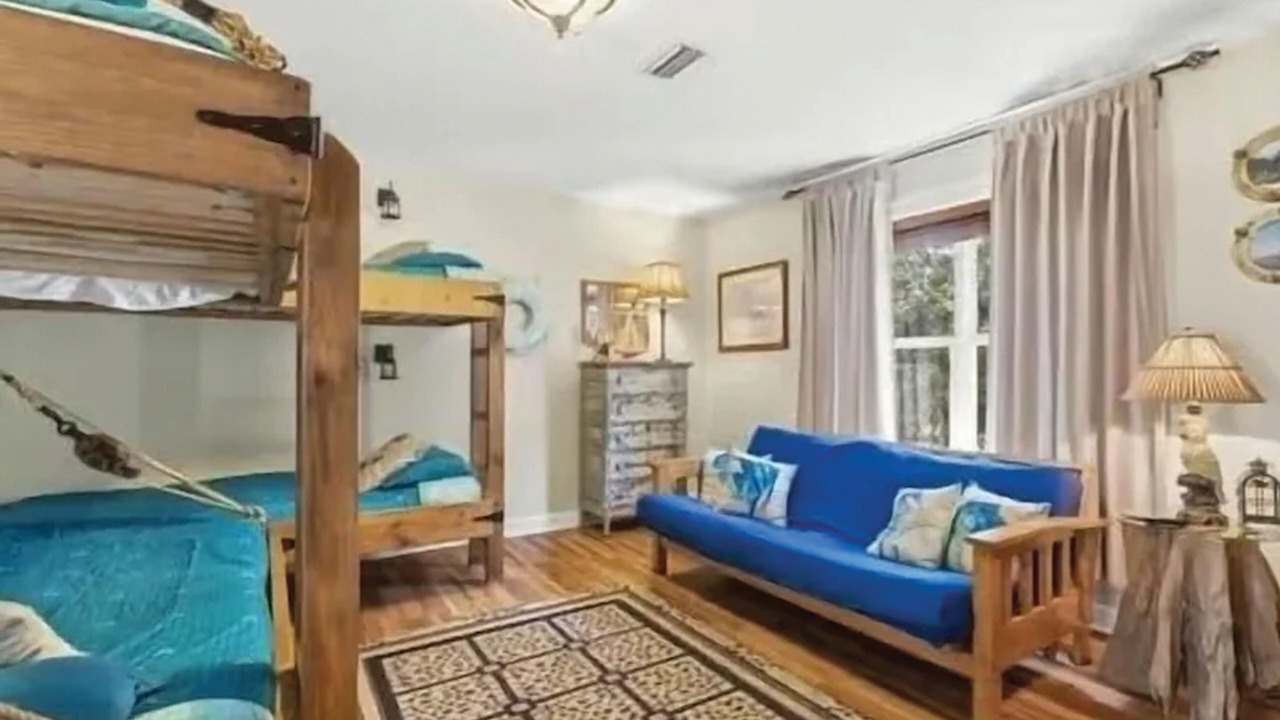 Photo of Livingroom in Ocean Springs