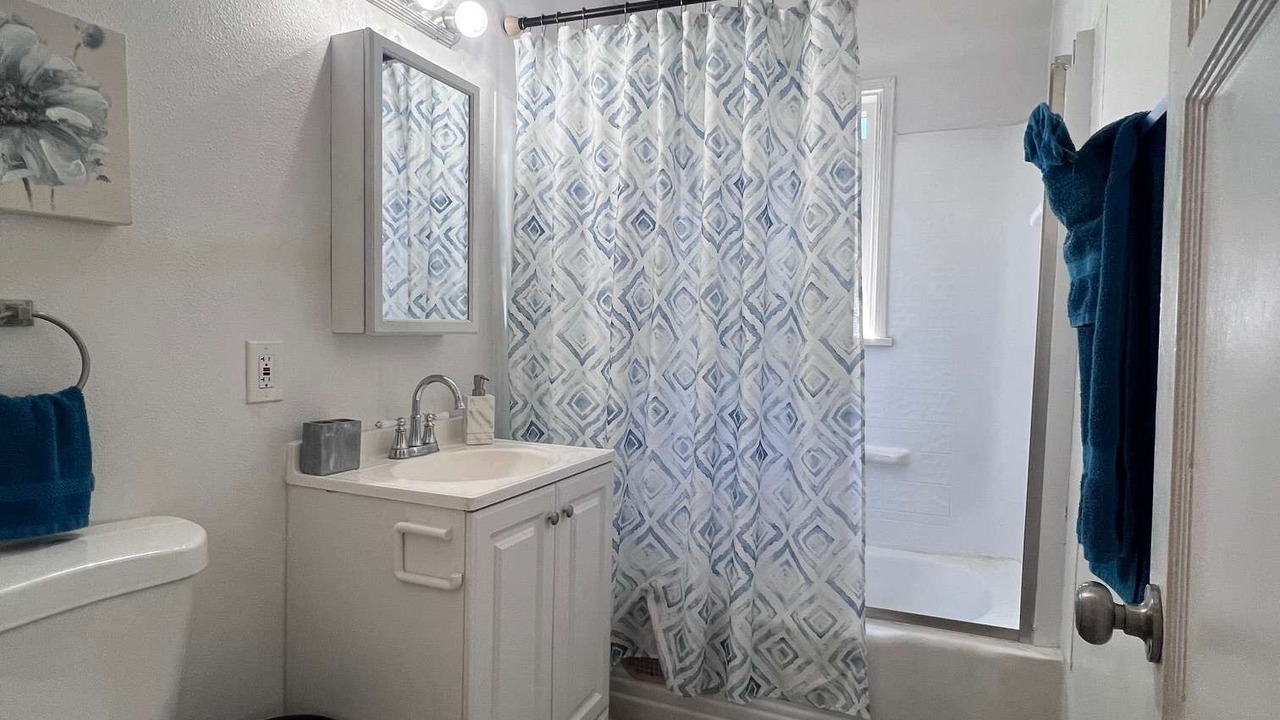 Photo of Bathroom in Sherman Oaks