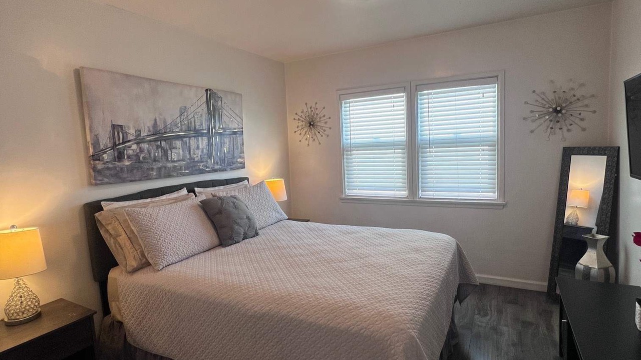 Photo of Bedroom in Sherman Oaks