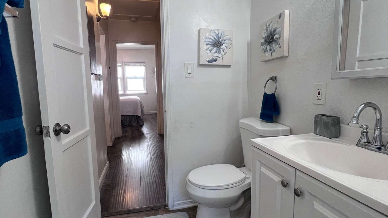 Photo of Bathroom in Sherman Oaks