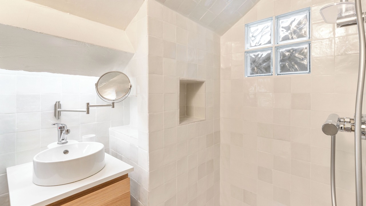 Photo of Bathroom in Notre-Dame-des-Champs