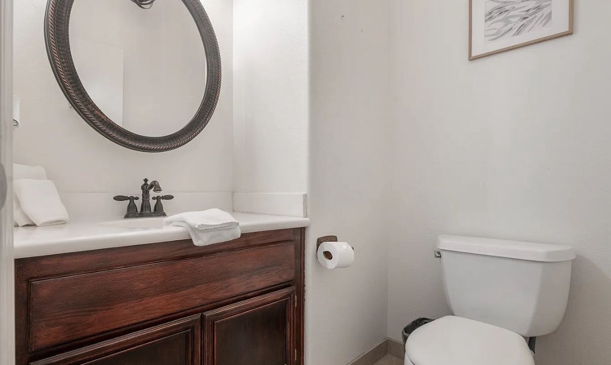 Photo of Bathroom in Castaic