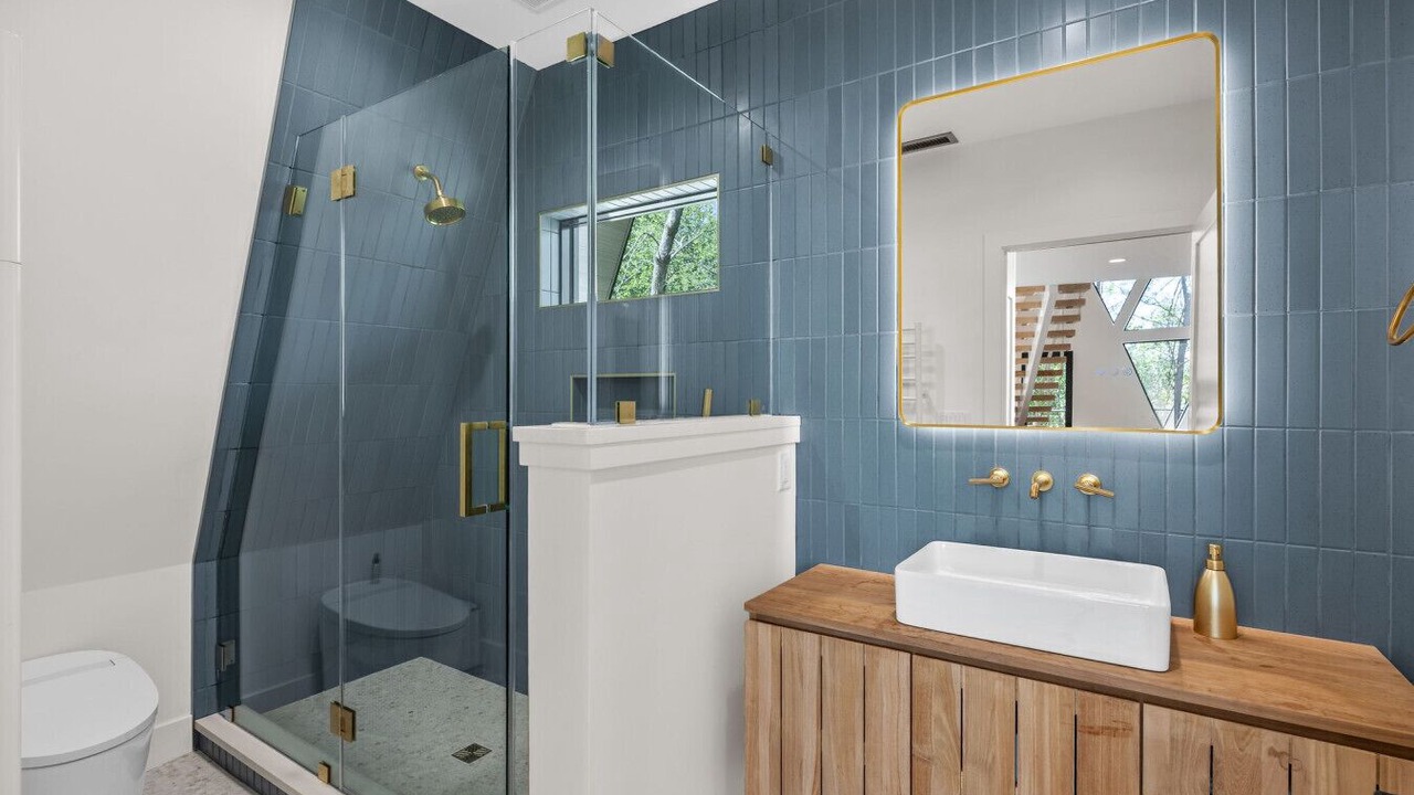 Photo of Bathroom in Oakdale