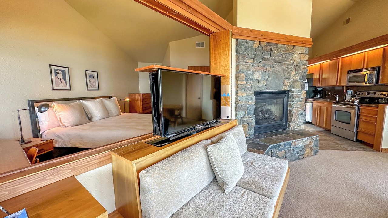 Photo of Bedroom in Grand Marais