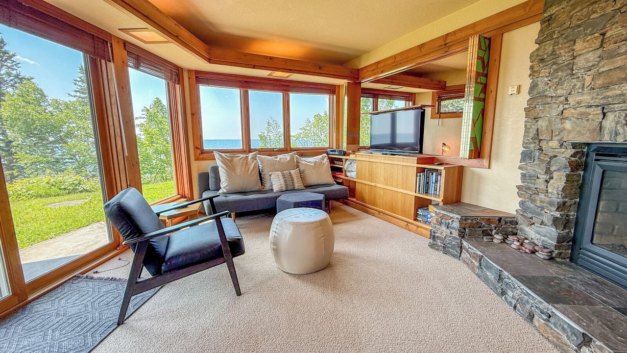 Photo of Bedroom in Grand Marais