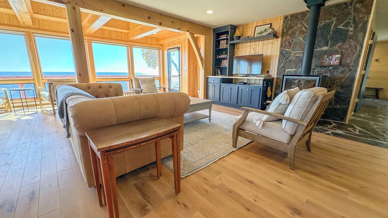 Photo of Bedroom in Grand Marais