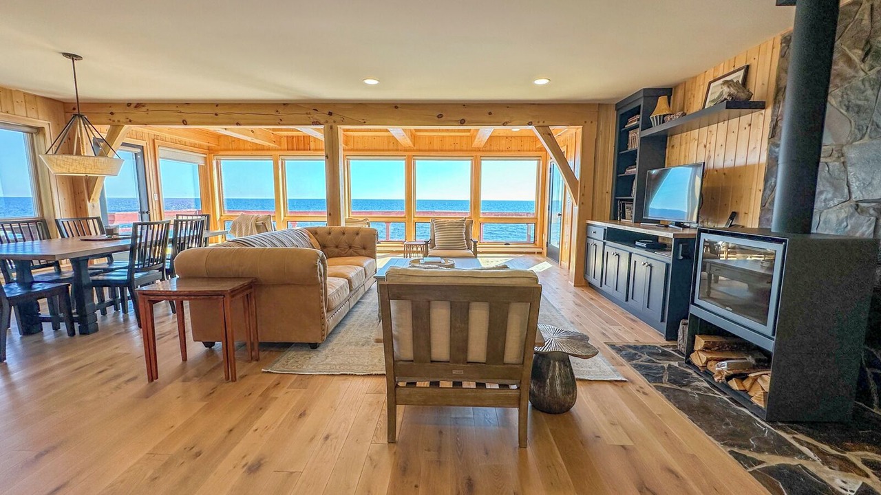 Photo of Livingroom in Grand Marais