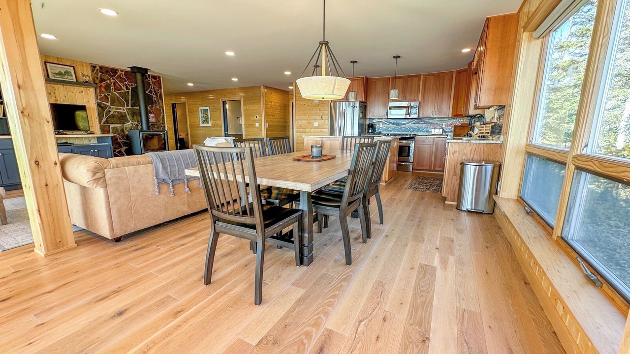 Photo of Bedroom in Grand Marais