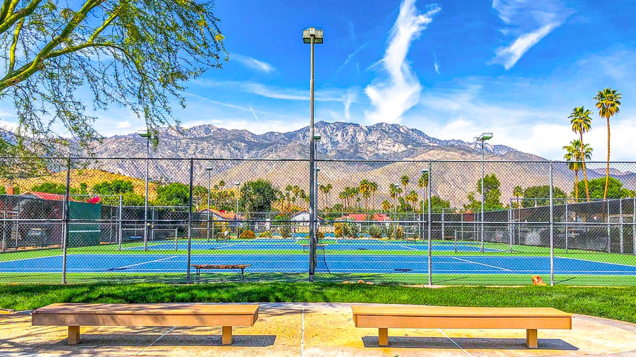 Photo of Others in Canyon Sands