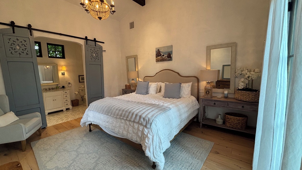 Photo of Bedroom in Somis