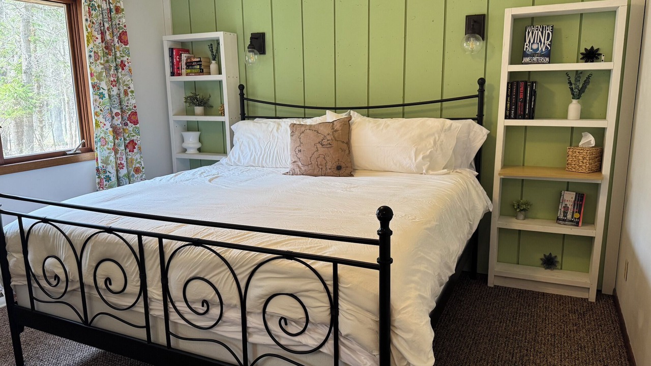 Photo of Bedroom in Amery