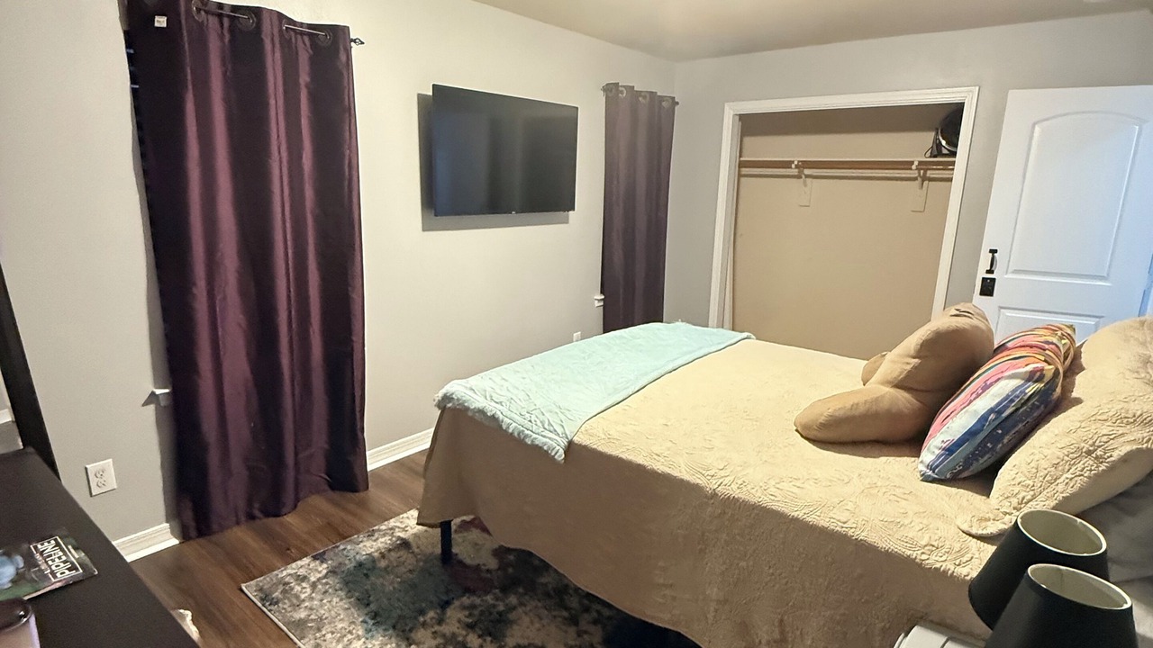 Photo of Bedroom in Gonzales