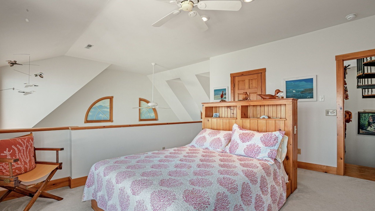 Photo of Bedroom in Deep Hole