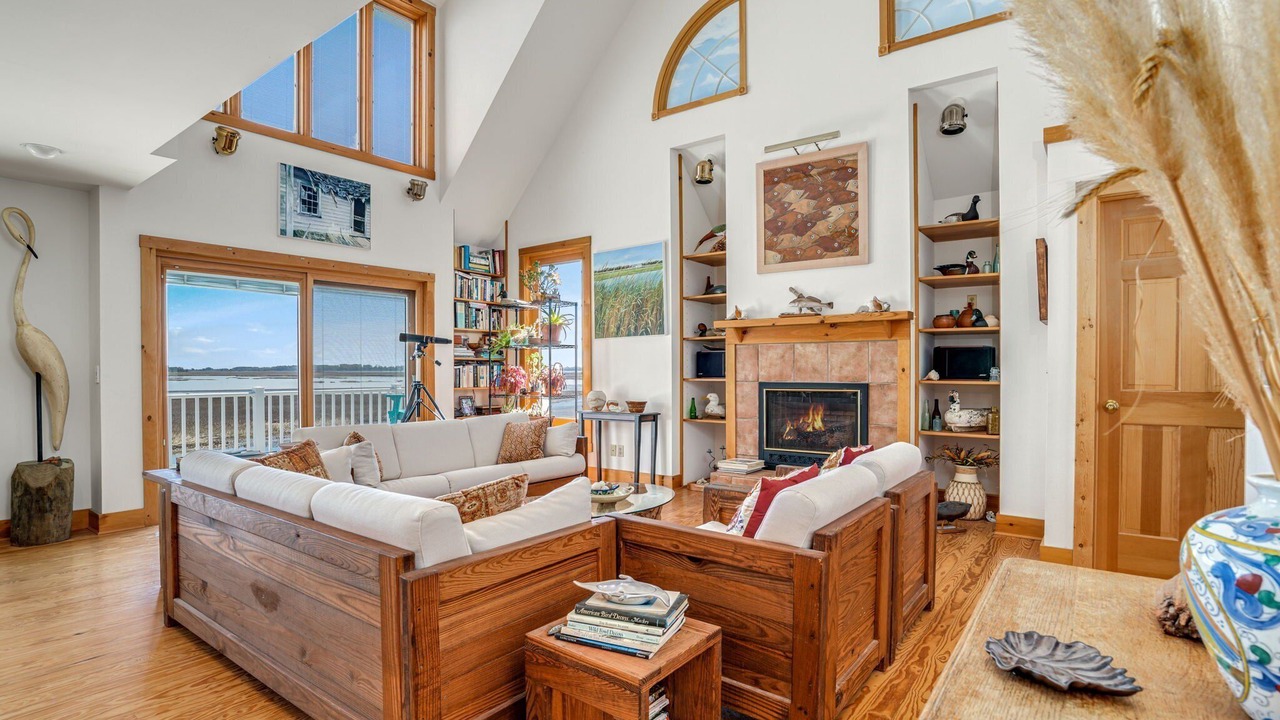 Photo of Livingroom in Deep Hole