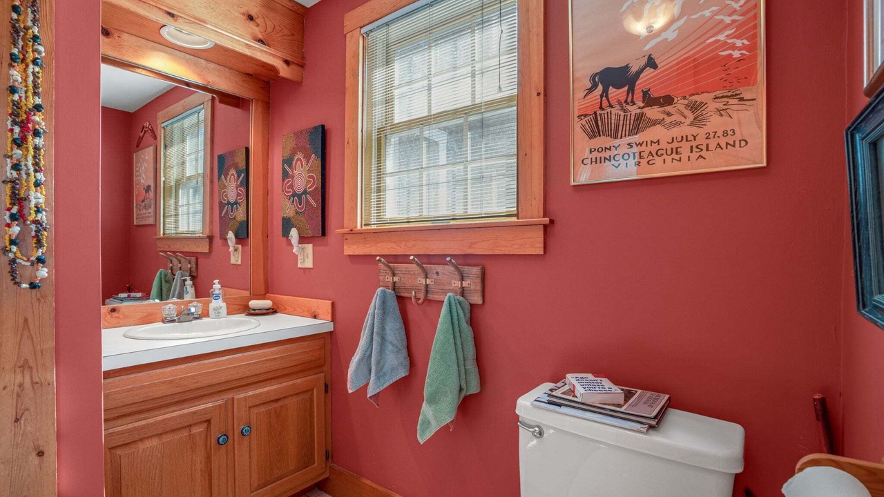 Photo of Bathroom in Deep Hole
