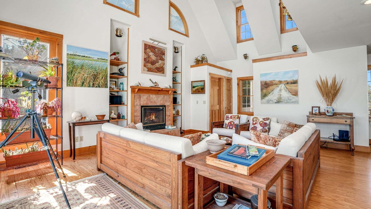 Photo of Livingroom in Deep Hole