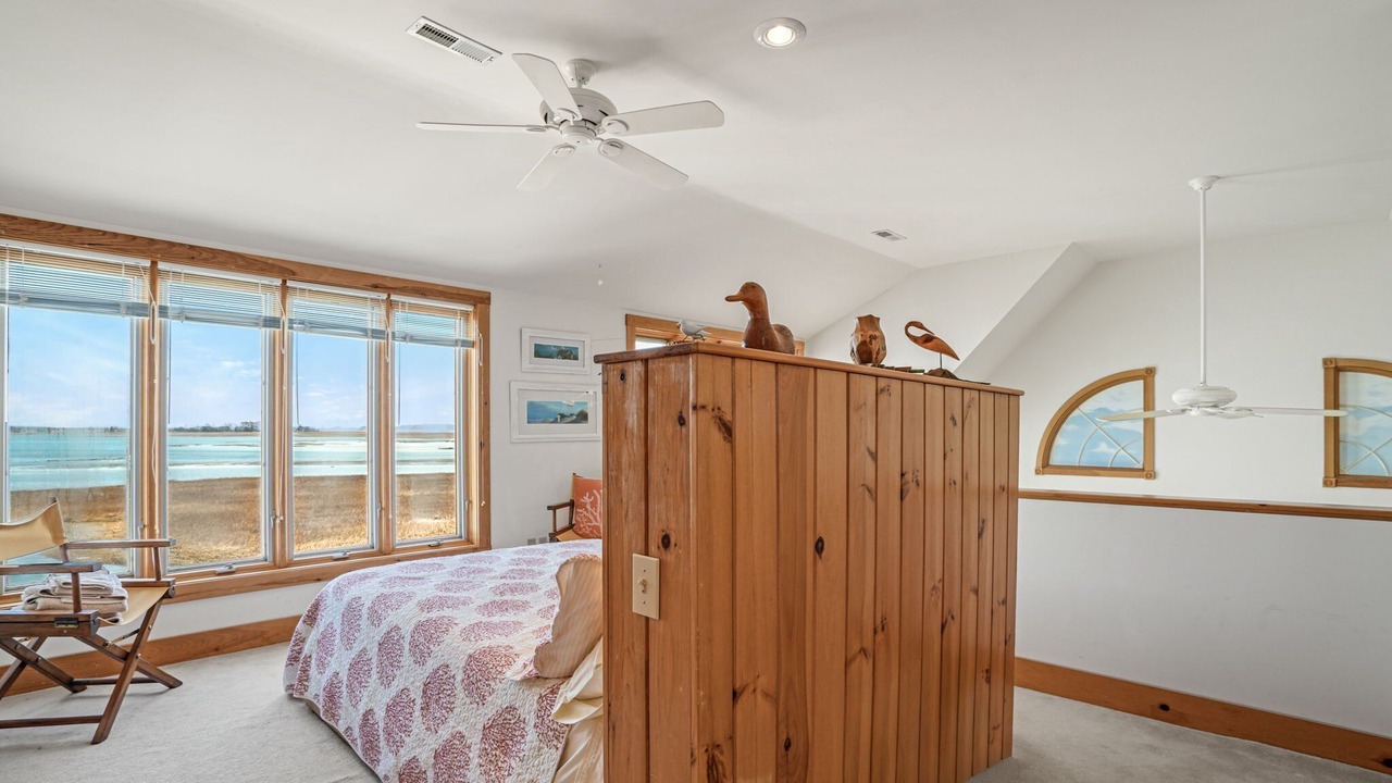 Photo of Bedroom in Deep Hole