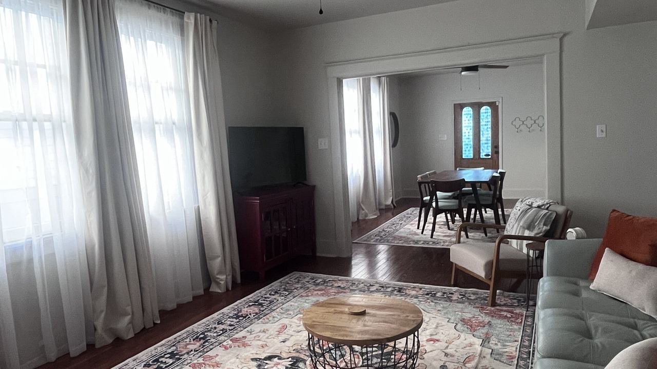 Photo of Livingroom in Broadmoor