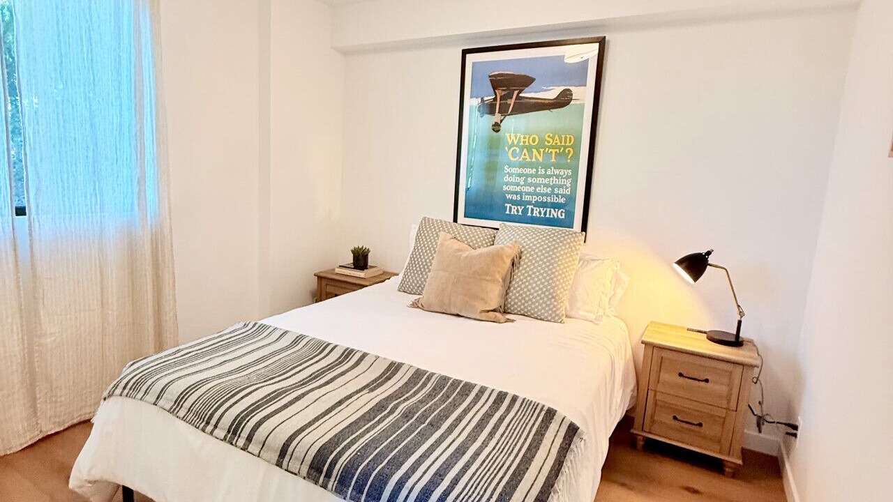 Photo of Bedroom in Meiners Oaks