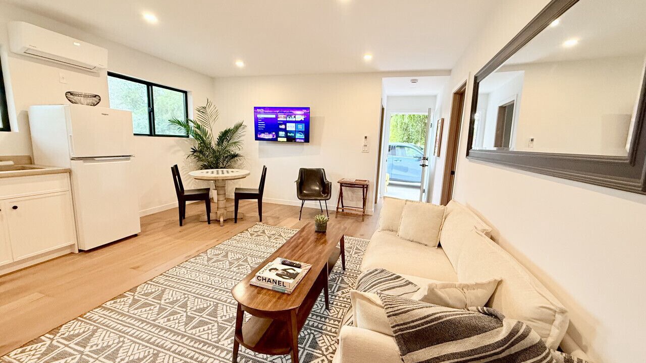 Photo of Livingroom in Meiners Oaks