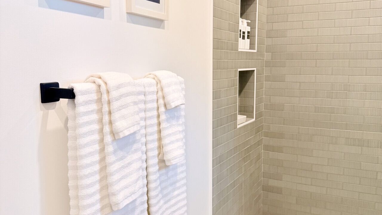 Photo of Bathroom in Meiners Oaks
