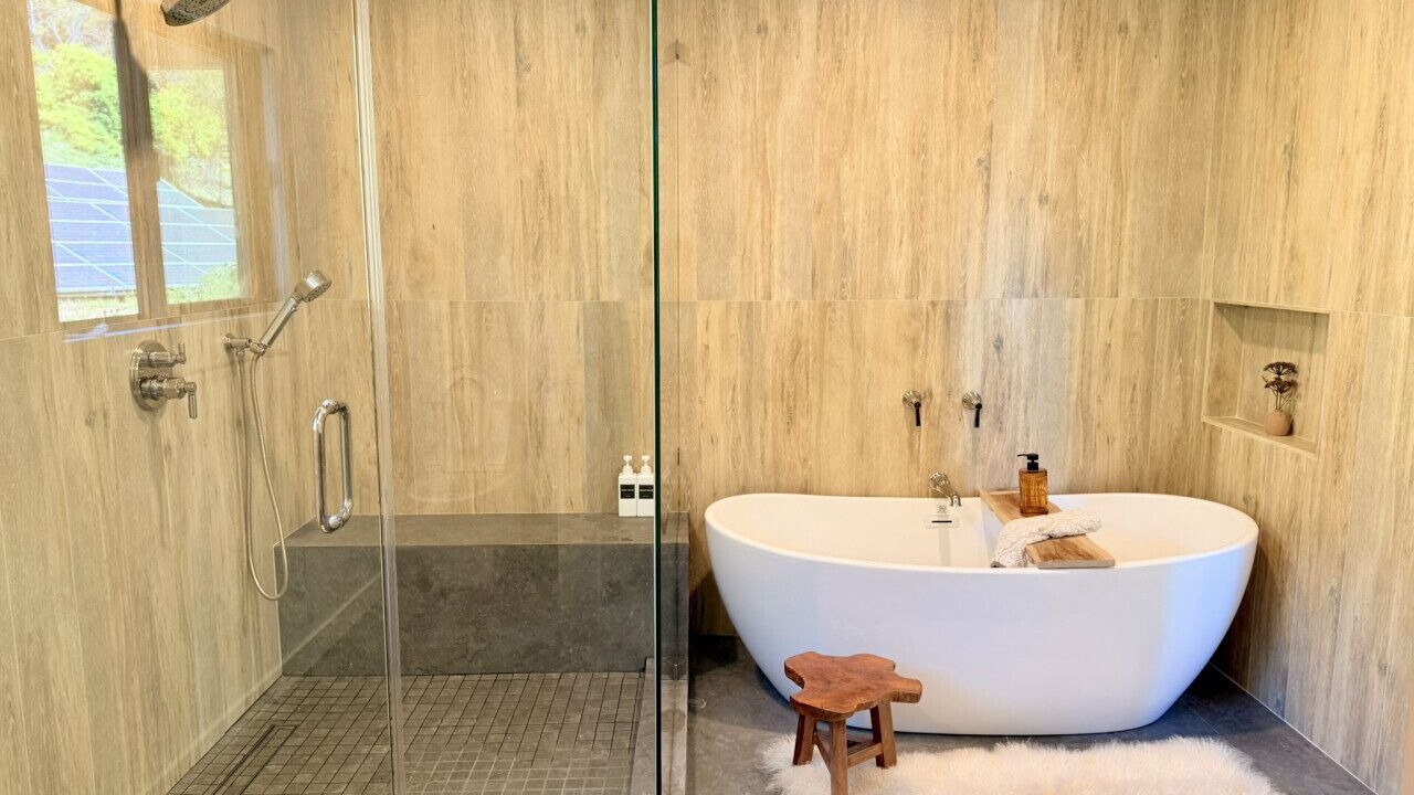 Photo of Bathroom in Meiners Oaks