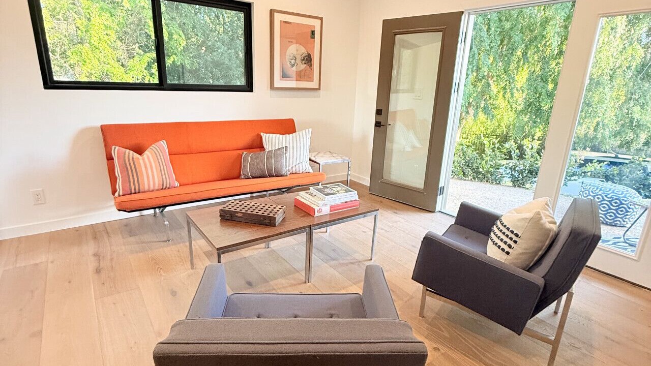 Photo of Livingroom in Meiners Oaks