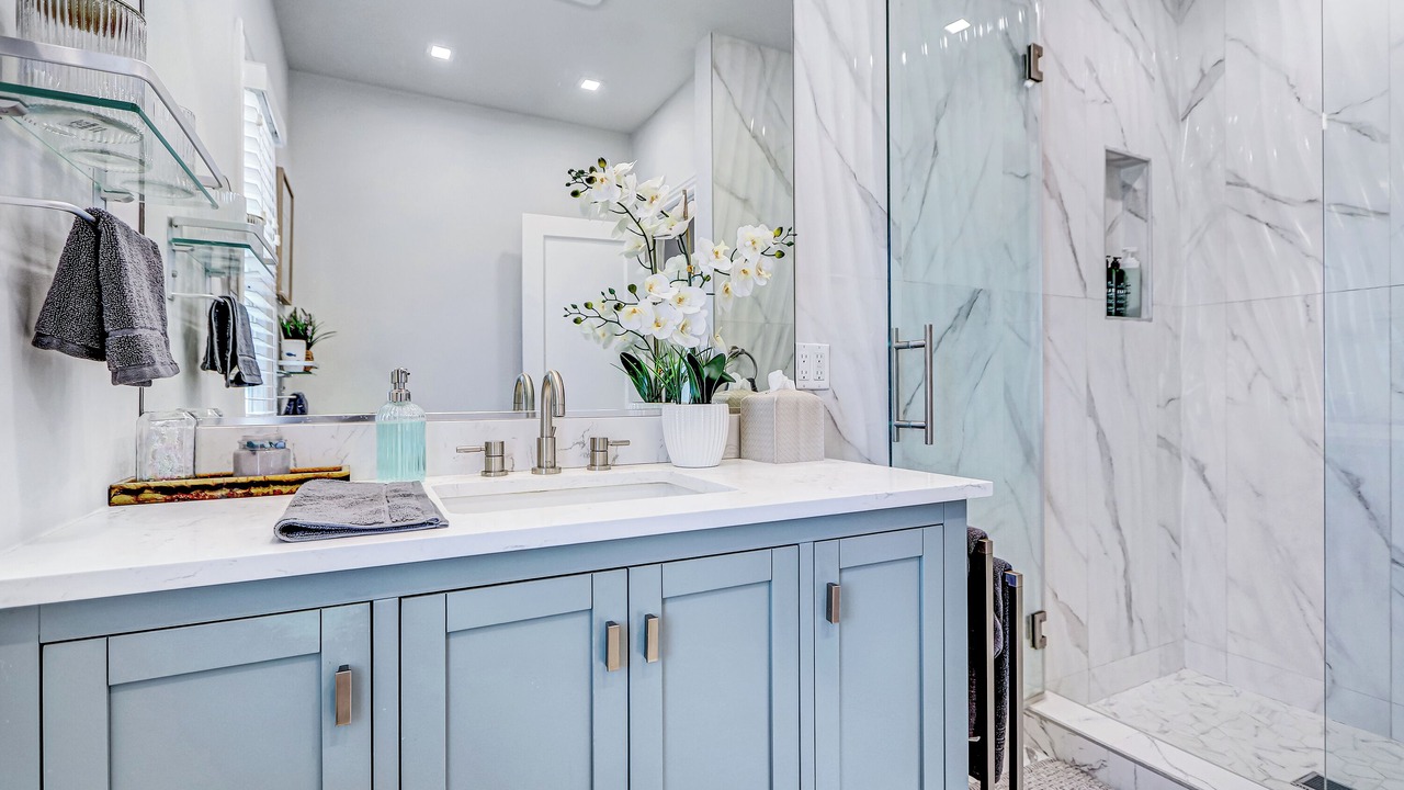 Photo of Bathroom in Sand Section