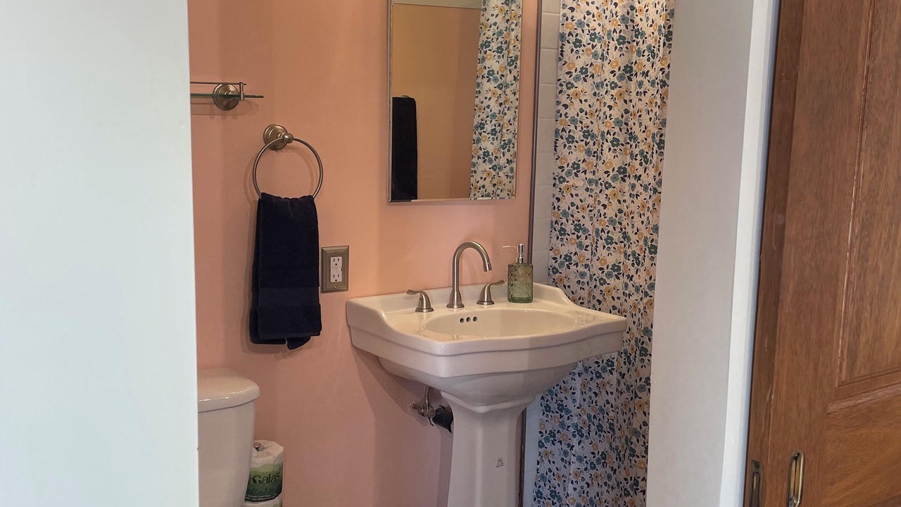 Photo of Bathroom in Ventura