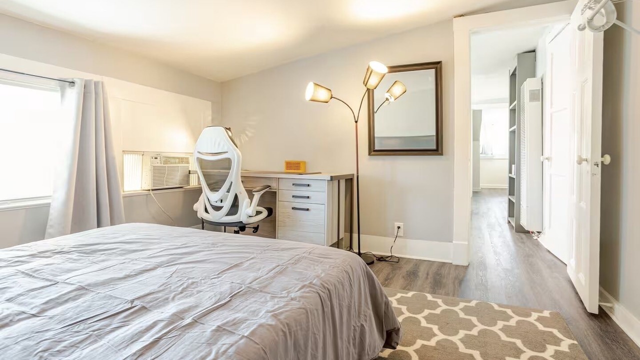 Photo of Bedroom in Pasadena