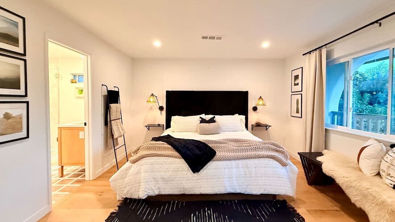 Photo of Bedroom in Meiners Oaks