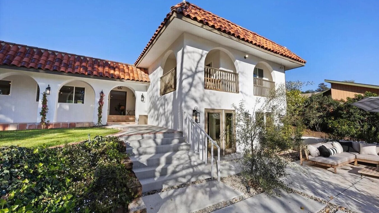 Photo of Outdoor in Meiners Oaks