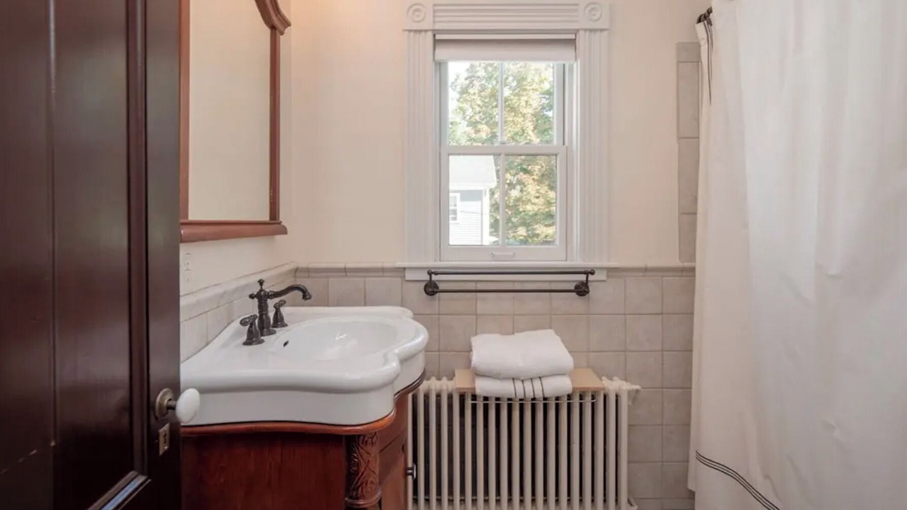 Photo of Bathroom in Top of the Hill