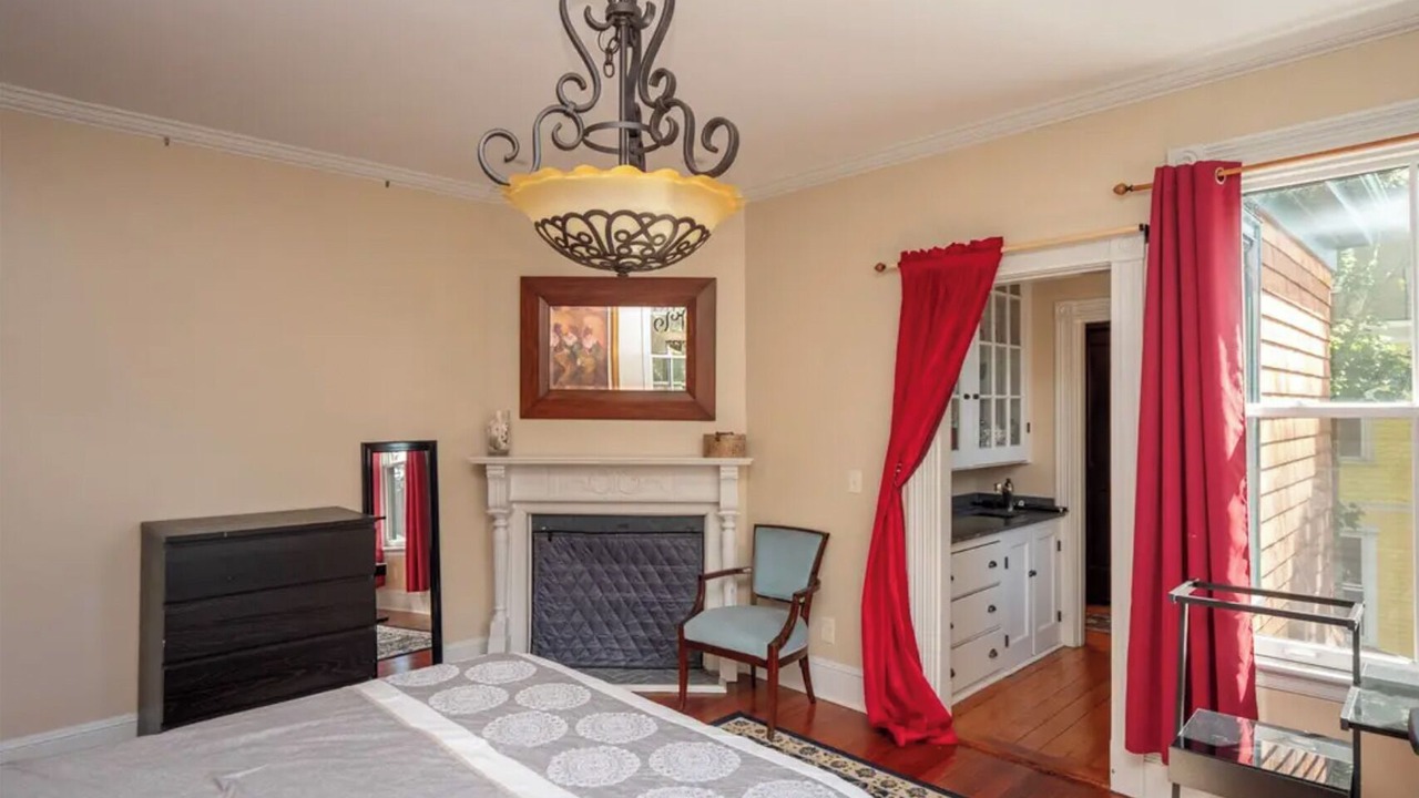 Photo of Bedroom in Top of the Hill