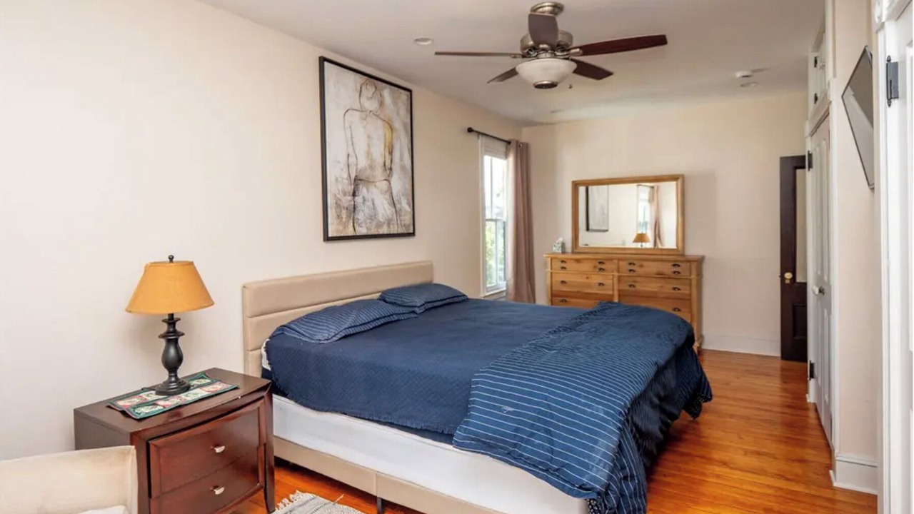 Photo of Bedroom in Top of the Hill