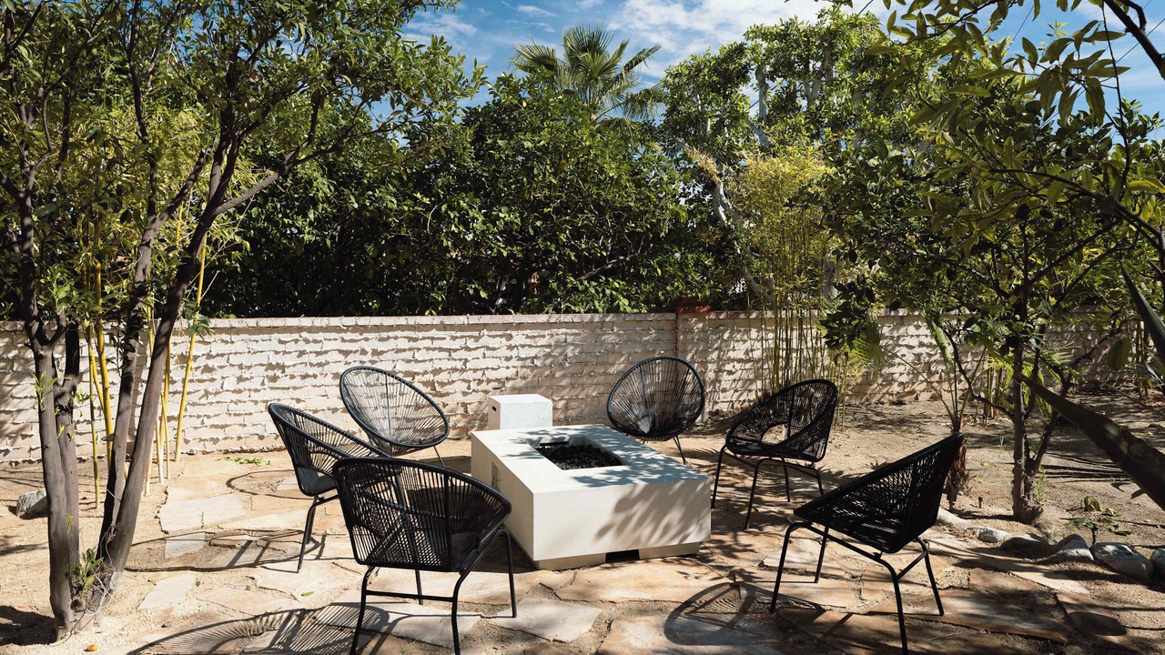 Photo of Patio Balcony in Racquet Club West