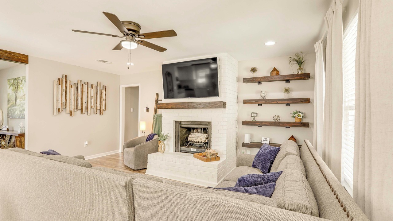 Photo of Livingroom in Denham Springs