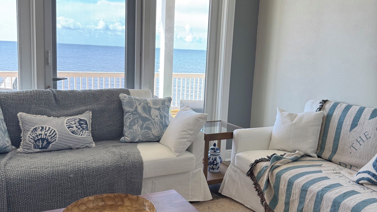 Photo of Livingroom in Ocean Springs