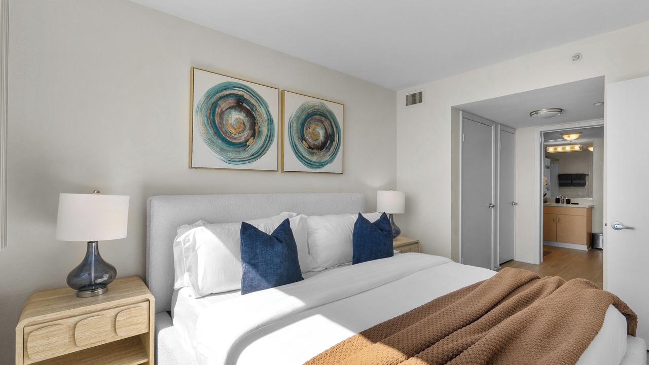 Photo of Bedroom in Downtown