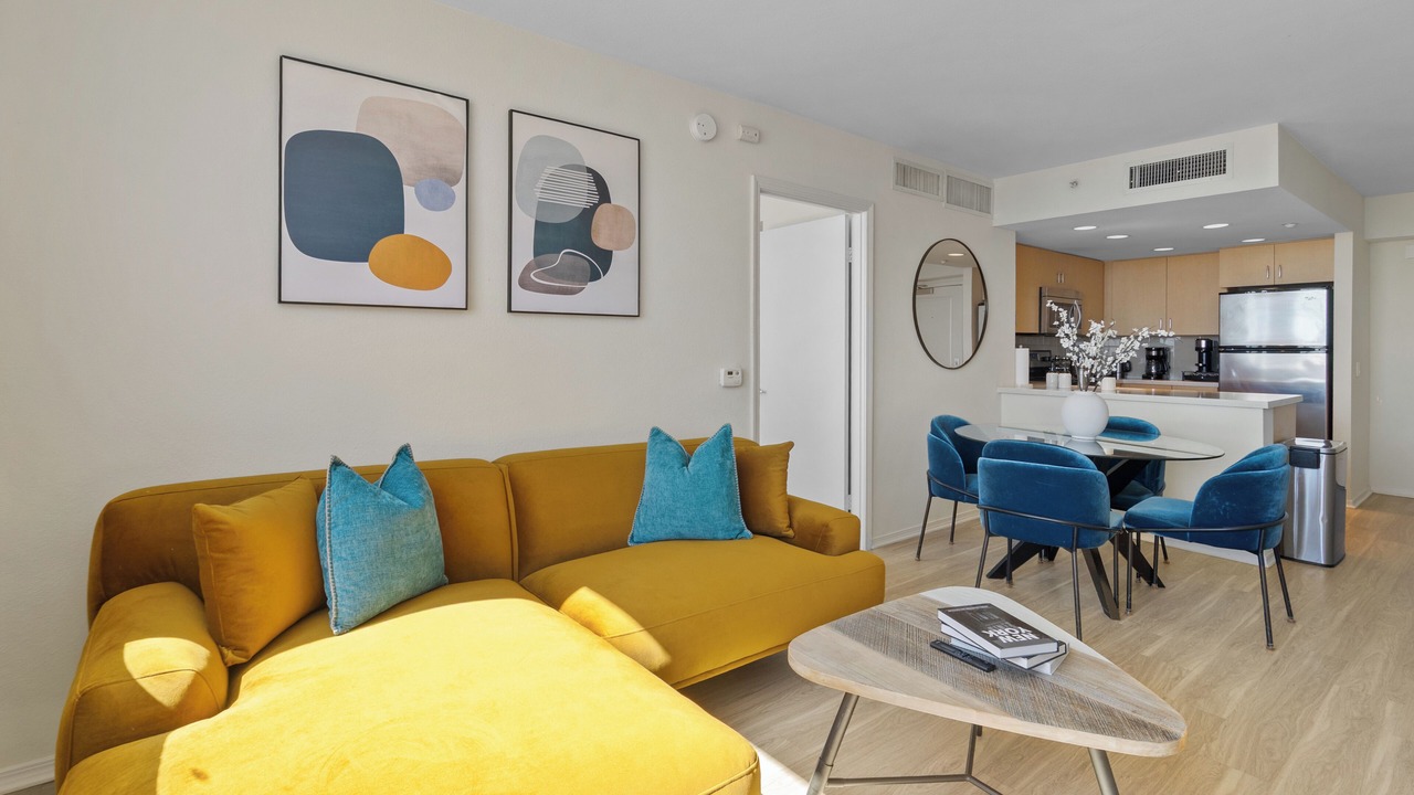 Photo of Livingroom in Downtown