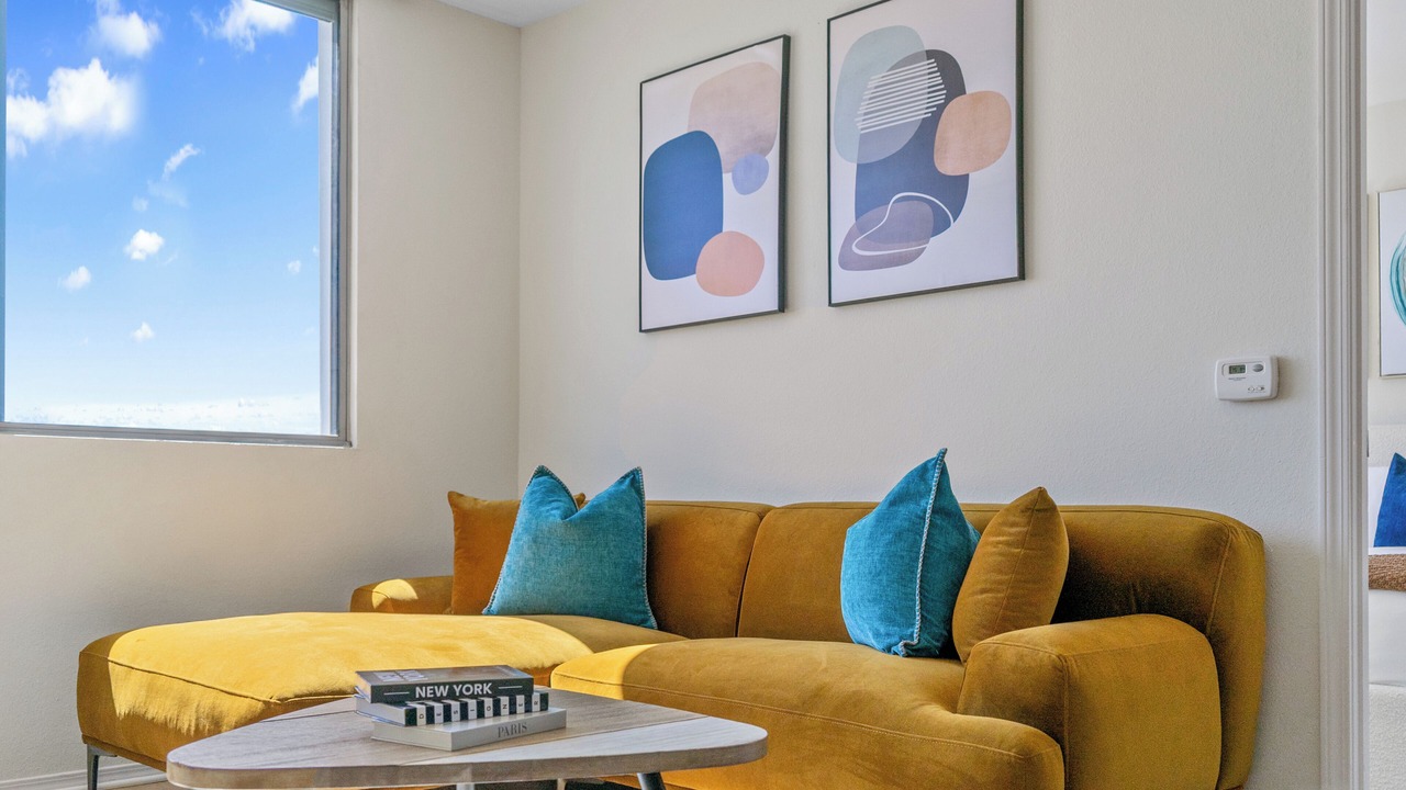 Photo of Livingroom in Downtown