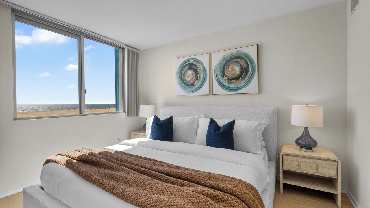 Photo of Bedroom in Downtown