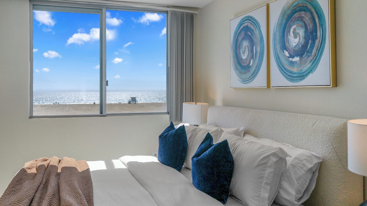 Photo of Bedroom in Downtown
