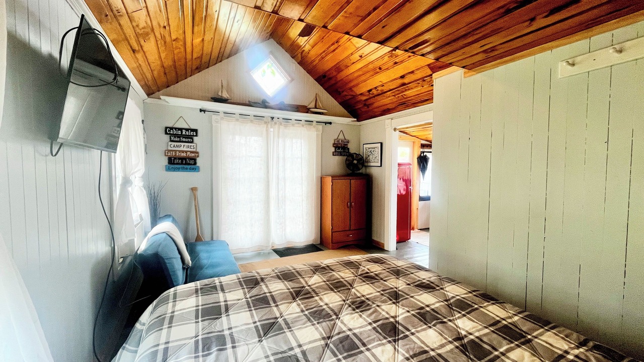 Photo of Bedroom in South Haven